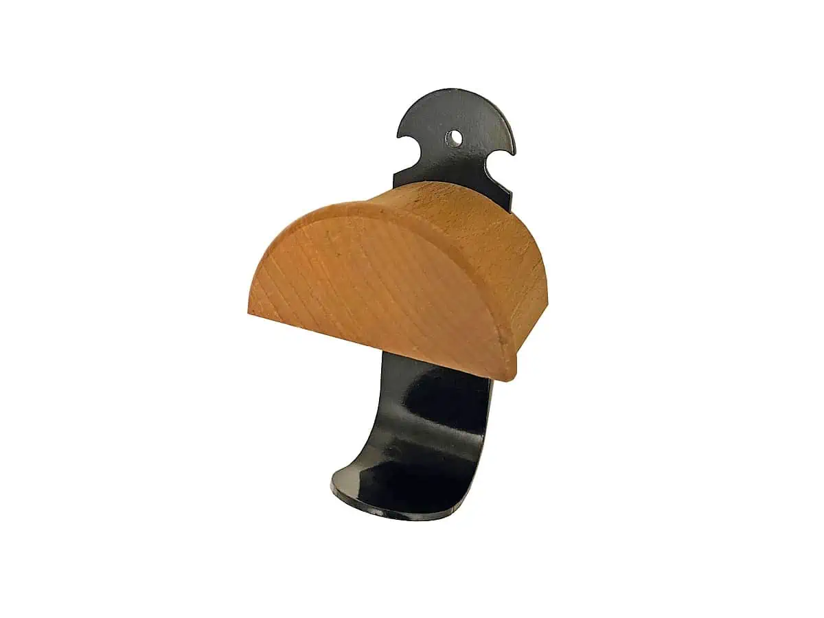 Cornwall bridle holder in an elegant retro look